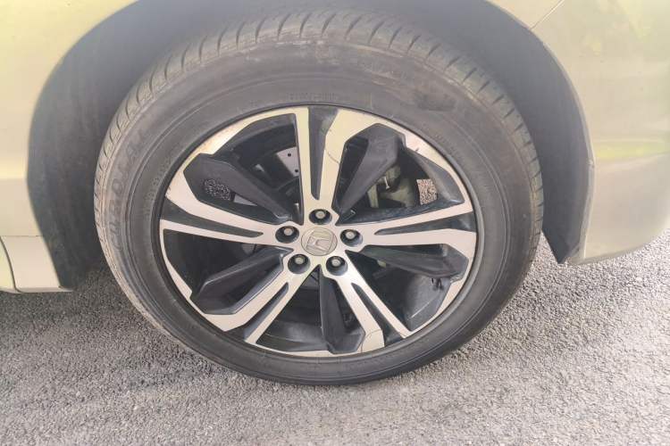 Used Honda UR-V 2017 370TURBO Four-Wheel Drive Prestige Edition China V Right Front Wheel Hub