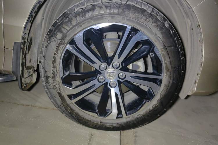 Used Honda UR-V 2017 370TURBO Four-Wheel Drive Prestige Edition China V Right Front Wheel Hub