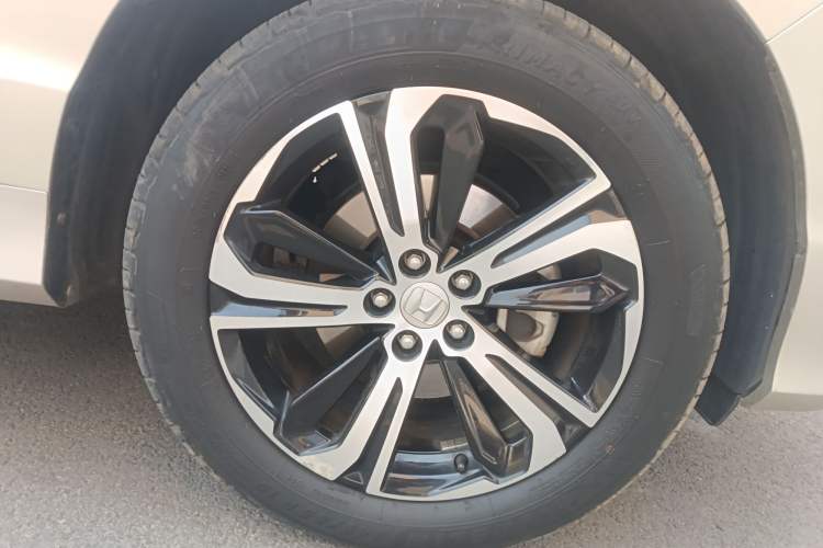 Used Honda UR-V 2017 370TURBO Four-Wheel Drive Prestige Edition China V Right Front Wheel Hub