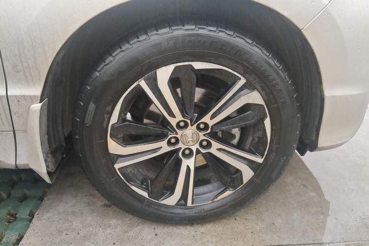 Used Honda UR-V 2017 370TURBO 2WD Prestige Edition China V Right Front Wheel Hub