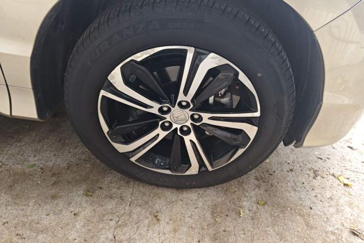 Used Honda UR-V 2017 370TURBO 2WD Prestige Edition China V Right Front Wheel Hub