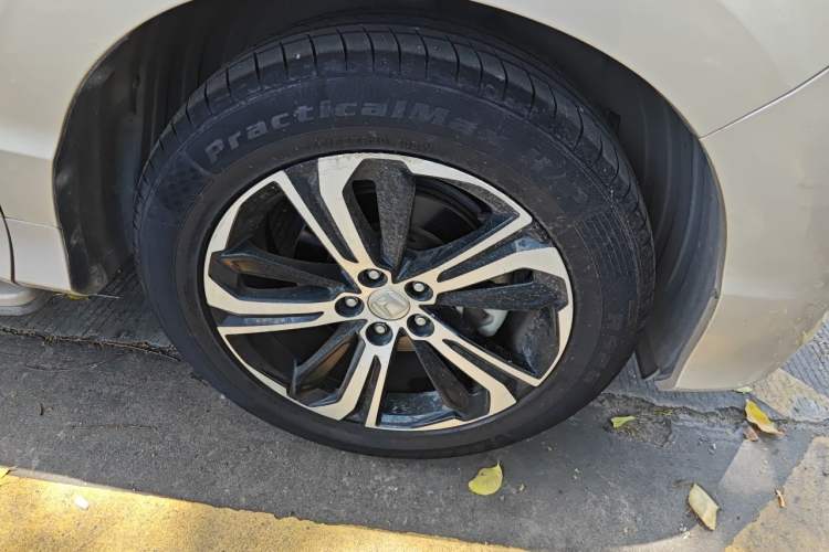 Used Honda UR-V 2017 370TURBO 2WD Prestige Edition China V Right Front Wheel Hub