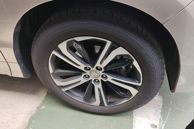 Used Honda UR-V 2017 370TURBO 2WD Prestige Edition China V Right Front Wheel Hub