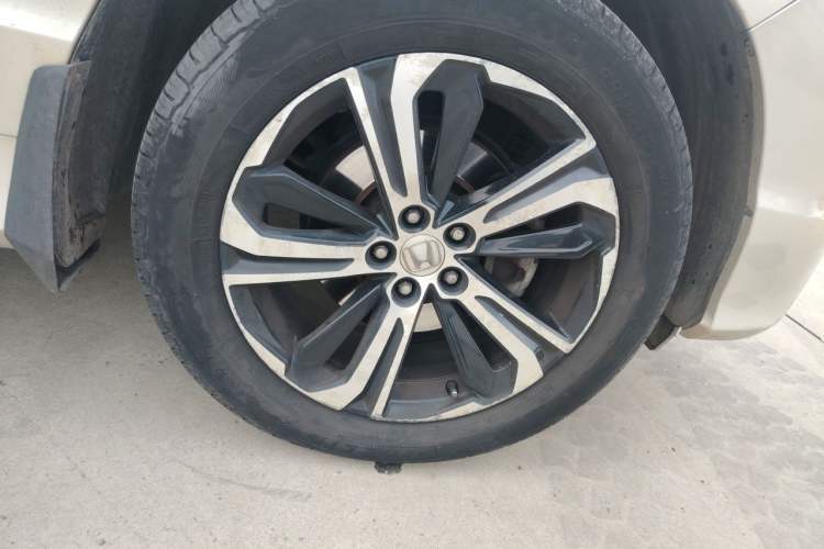 Used Honda UR-V 2017 370TURBO 2WD Prestige Edition China V Right Front Wheel Hub