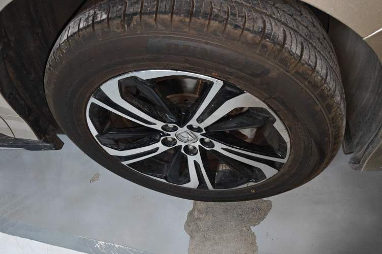 Used Honda UR-V 2017 370TURBO Four-Wheel Drive Prestige Edition China V Right Front Wheel Hub