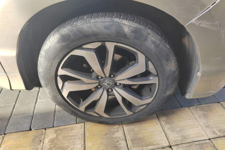 Used Honda UR-V 2017 240TURBO Two-Wheel Drive Luxury Edition China V Right Front Wheel Hub