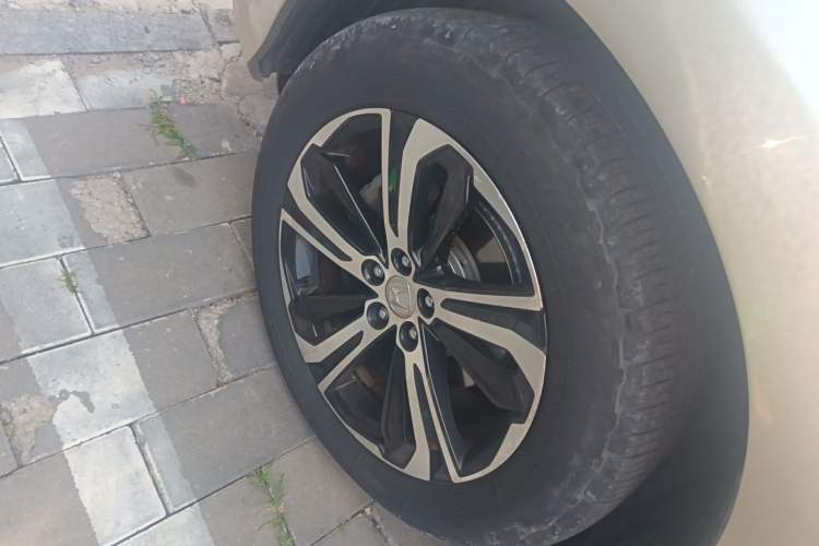 Used Honda UR-V 2017 370TURBO Four-Wheel Drive Prestige Edition China V Right Front Wheel Hub