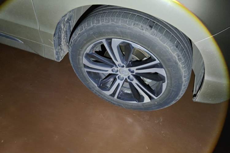 Used Honda UR-V 2017 370TURBO Four-Wheel Drive Prestige Edition China V Right Front Wheel Hub