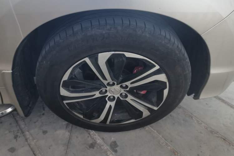 Used Honda UR-V 2017 370TURBO 2WD Prestige Edition China V Right Front Wheel Hub