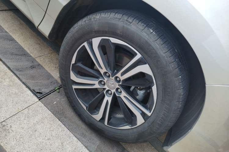 Used Honda UR-V 2017 370TURBO Four-Wheel Drive Prestige Edition China V Right Front Wheel Hub