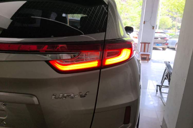 Used Honda UR-V 2017 370TURBO 2WD Prestige Edition China V Right Rear Taillight