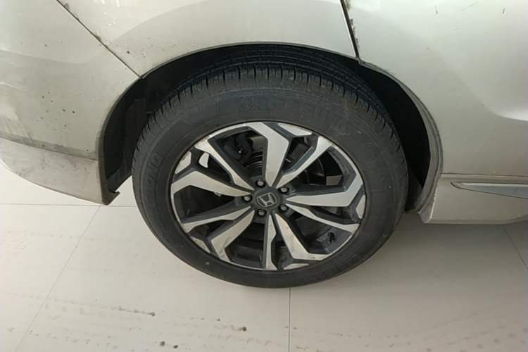 Used Honda UR-V 2017 240TURBO Two-Wheel Drive Luxury Edition China V Right Rear Wheel Hub