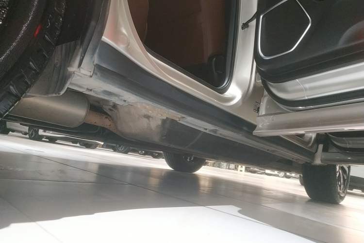 Used Honda UR-V 2017 370TURBO 2WD Prestige Edition China V Right Side Sill