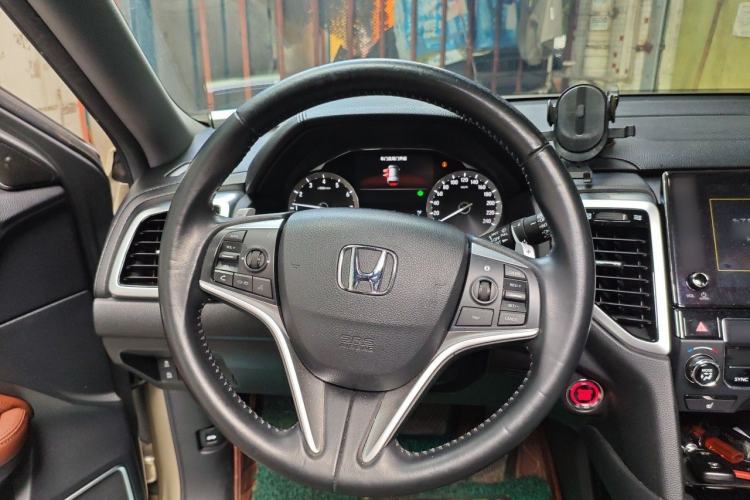 Used Honda UR-V 2017 370TURBO 2WD Prestige Edition China V Steering Wheel
