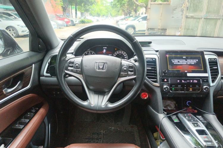 Used Honda UR-V 2017 370TURBO 2WD Prestige Edition China V Steering Wheel