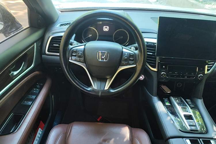Used Honda UR-V 2017 370TURBO 2WD Prestige Edition China V Steering Wheel