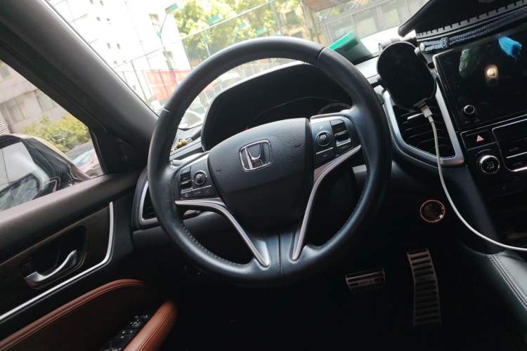 Used Honda UR-V 2017 370TURBO 2WD Prestige Edition China V Steering Wheel
