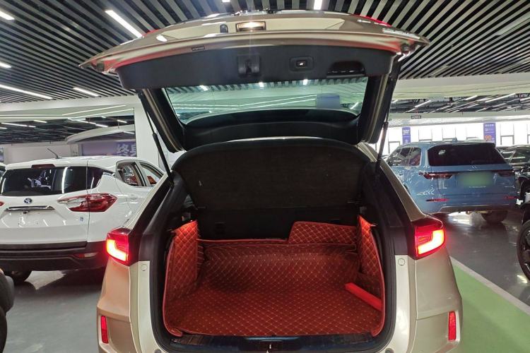 Used Honda UR-V 2017 240TURBO Two-Wheel Drive Luxury Edition China VI Trunk