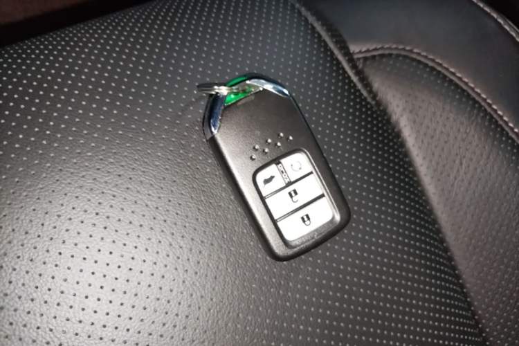 Used Honda UR-V 2017 370TURBO 2WD Prestige Edition China V Vehicle Key