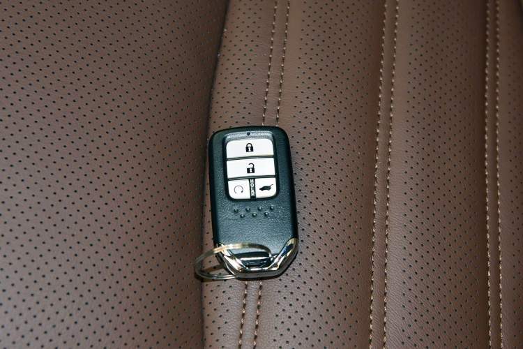 Used Honda UR-V 2017 370TURBO 2WD Prestige Edition China V Vehicle Key