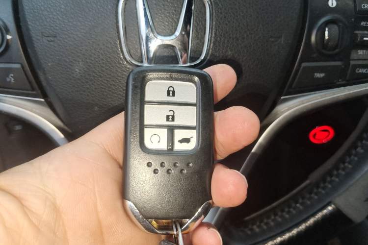Used Honda UR-V 2017 370TURBO 2WD Prestige Edition China V Vehicle Key