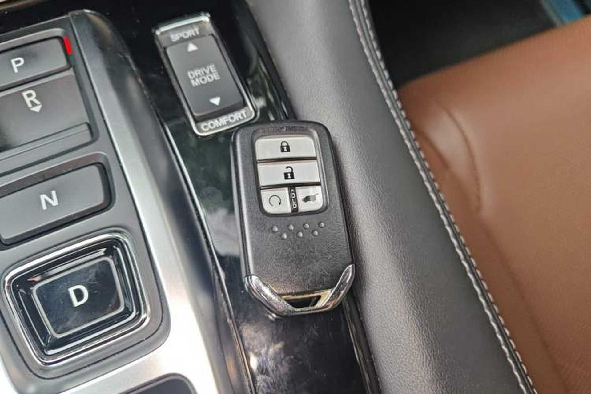 Used Honda UR-V 2017 370TURBO 2WD Prestige Edition China V Vehicle Key