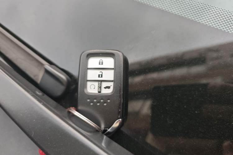 Used Honda UR-V 2017 370TURBO 2WD Prestige Edition China V Vehicle Key