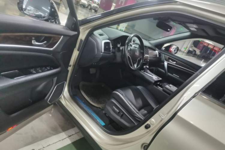 Used Honda UR-V 2017 240TURBO Two-Wheel Drive Luxury Edition China V Driver Seat