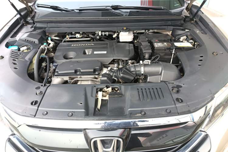 Used Honda UR-V 2017 370TURBO Four-Wheel Drive Prestige Edition China V Engine Bay