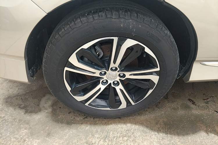 Used Honda UR-V 2017 370TURBO 2WD Prestige Edition China V Exterior 3