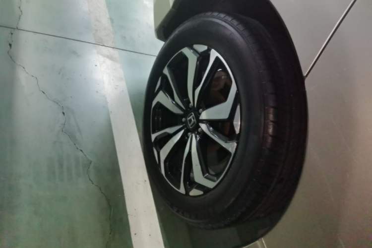 Used Honda UR-V 2017 240TURBO Two-Wheel Drive Luxury Edition China V Exterior 5