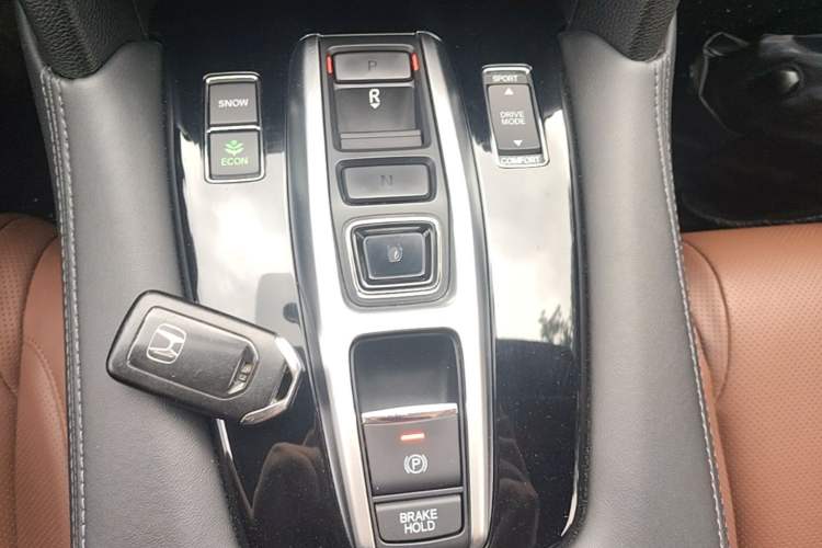 Used Honda UR-V 2017 370TURBO 2WD Prestige Edition China V Gear Lever