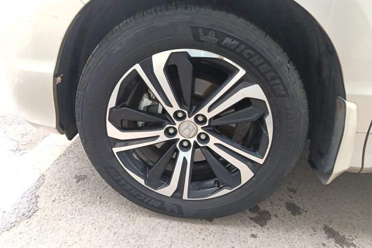 Used Honda UR-V 2017 370TURBO Four-Wheel Drive Prestige Edition China V Left Front Wheel Hub
