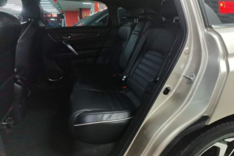 Used Honda UR-V 2017 240TURBO Two-Wheel Drive Luxury Edition China V Left Rear Seat