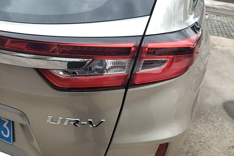Used Honda UR-V 2017 370TURBO 2WD Prestige Edition China V Right Rear Taillight