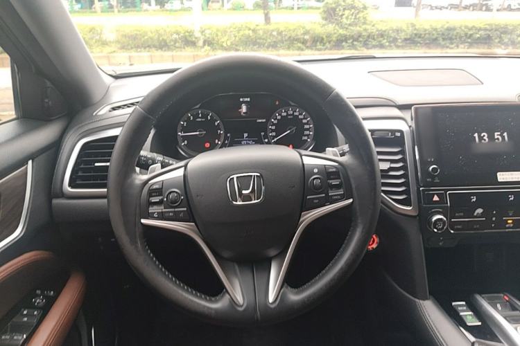 Used Honda UR-V 2017 370TURBO 2WD Prestige Edition China V Steering Wheel
