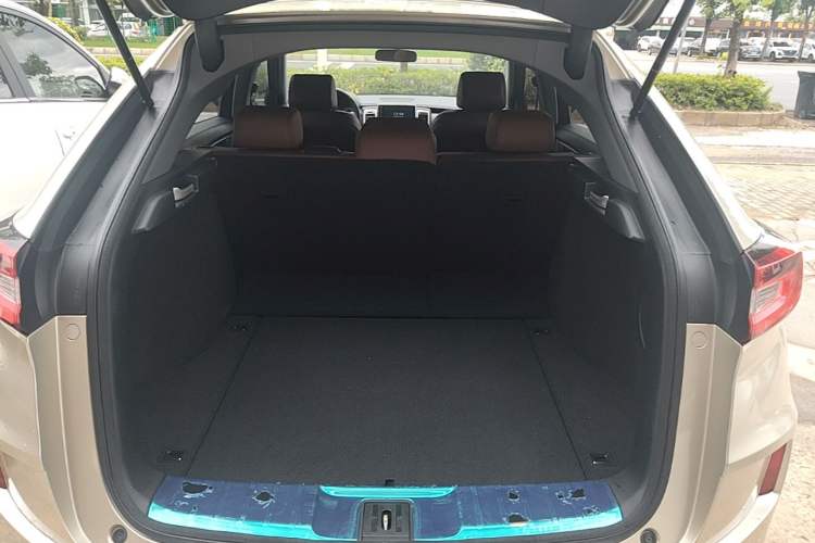 Used Honda UR-V 2017 370TURBO 2WD Prestige Edition China V Trunk