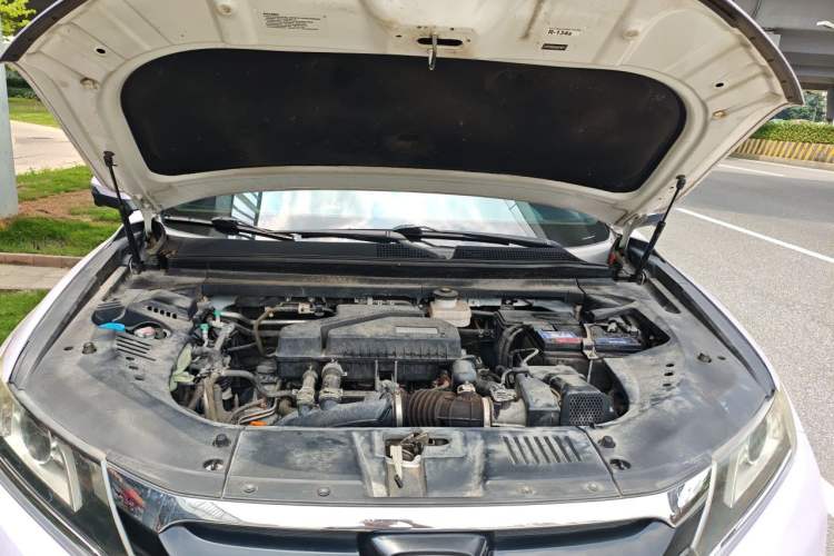 Used Honda UR-V 2017 240TURBO Two-Wheel Drive Classic Edition China V Engine Bay
