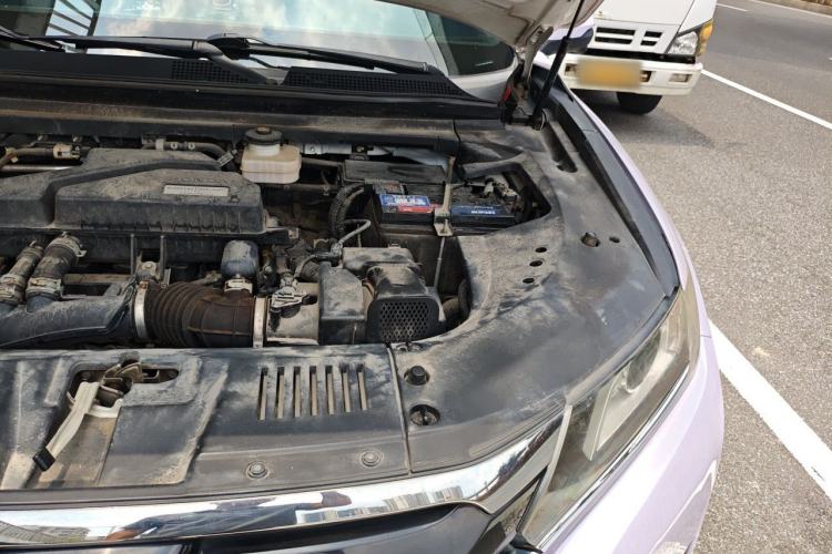 Used Honda UR-V 2017 240TURBO Two-Wheel Drive Classic Edition China V Engine Bay Left