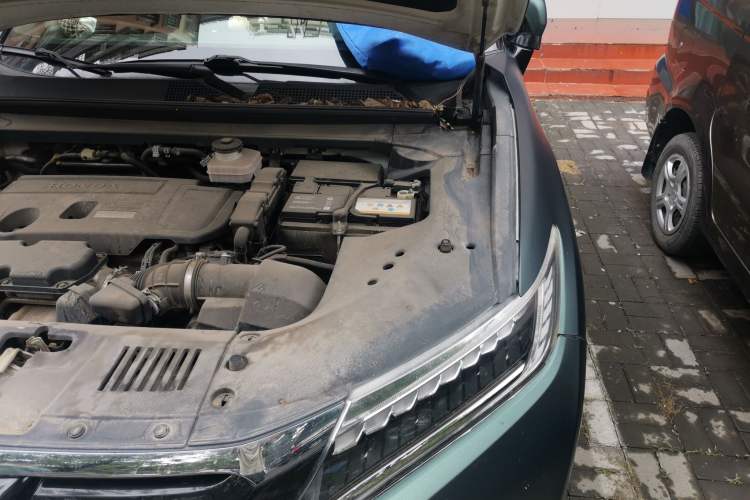 Used Honda UR-V 2017 370TURBO Four-Wheel Drive Prestige Edition China V Engine Bay Left