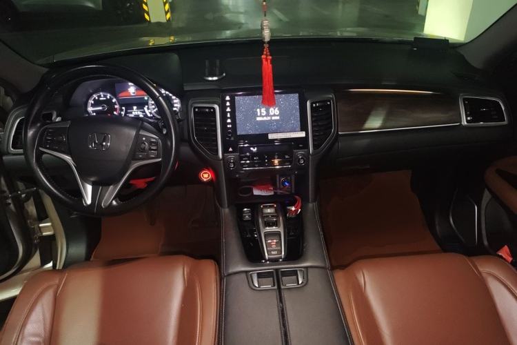 Used Honda UR-V 2017 370TURBO Four-Wheel Drive Prestige Edition China V Center Console