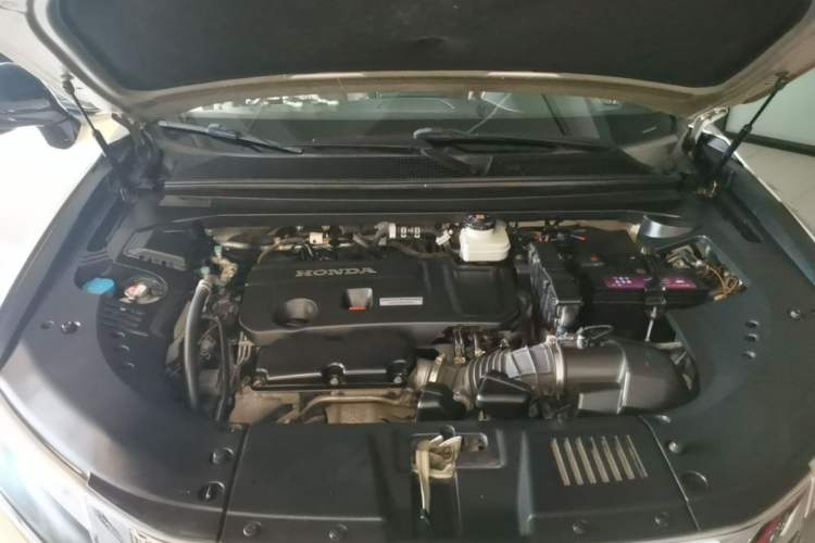 Used Honda UR-V 2017 370TURBO Four-Wheel Drive Prestige Edition China V Engine Bay