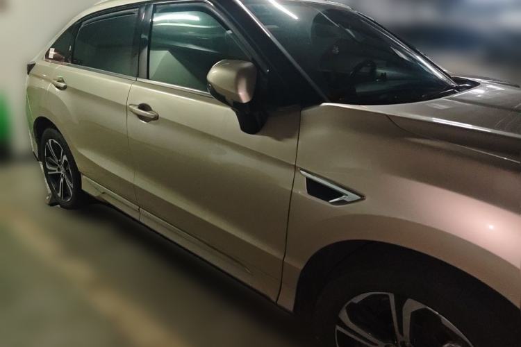 Used Honda UR-V 2017 370TURBO Four-Wheel Drive Prestige Edition China V Front Right 45 Deg