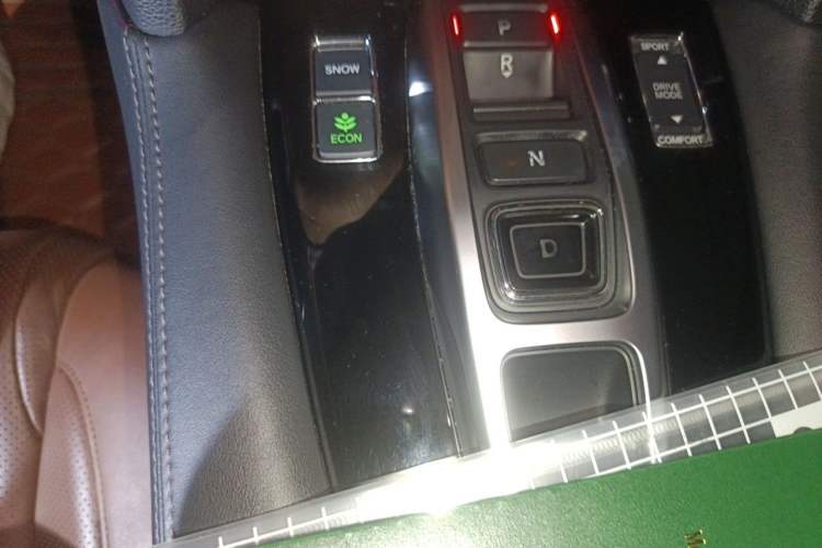 Used Honda UR-V 2017 370TURBO Four-Wheel Drive Prestige Edition China V Gear Lever