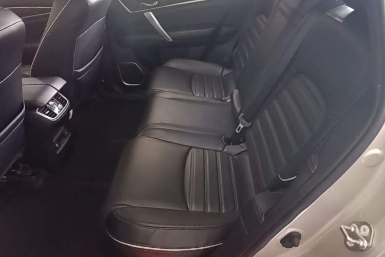 Used Honda UR-V 2017 240TURBO Two-Wheel Drive Luxury Edition China V Left Rear Seat