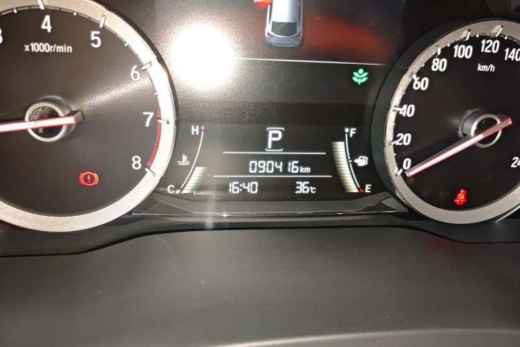 Used Honda UR-V 2017 370TURBO Four-Wheel Drive Prestige Edition China V Odometer Close Up