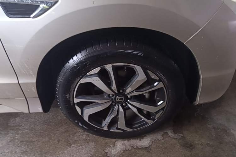Used Honda UR-V 2017 240TURBO Two-Wheel Drive Luxury Edition China V Right Front Wheel Hub