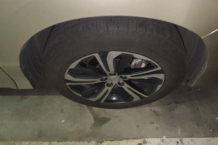 Used Honda UR-V 2017 370TURBO Four-Wheel Drive Prestige Edition China V Right Front Wheel Hub