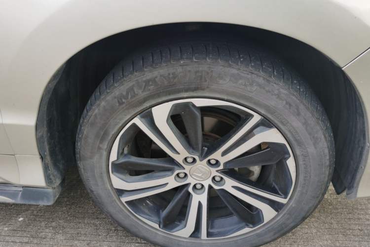 Used Honda UR-V 2017 370TURBO 2WD Prestige Edition China V Right Front Wheel Hub