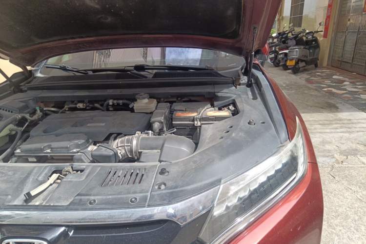 Used Honda UR-V 2017 370TURBO 2WD Prestige Edition China V Engine Bay Left